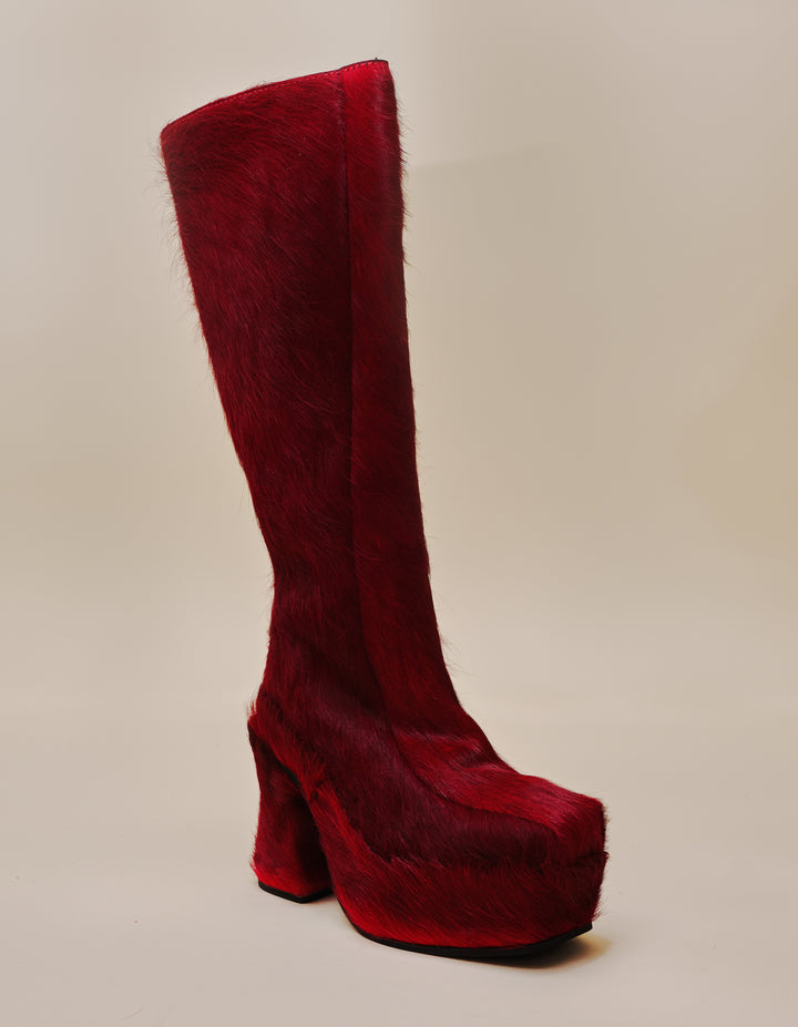 CLIMAX KNEE BOOT IN DARK RED FUR